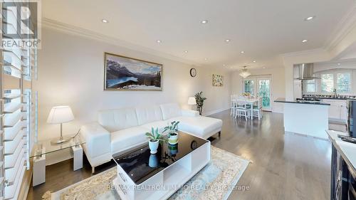 181 Bishop Avenue, Toronto, ON - Indoor Photo Showing Living Room