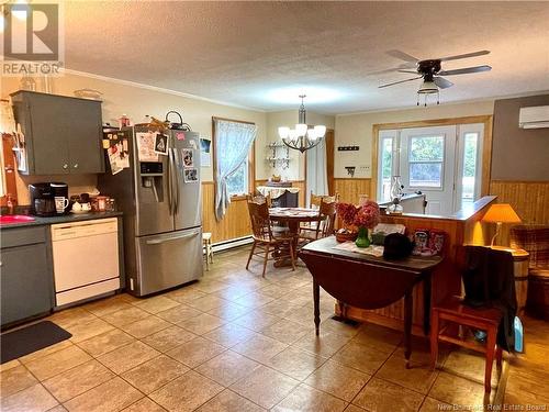 119 Glen Avenue, Woodstock, NB - Indoor Photo Showing Kitchen