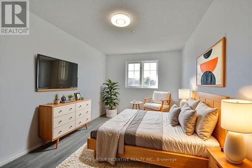 258 Dunsmore Lane, Barrie, ON - Indoor Photo Showing Bedroom