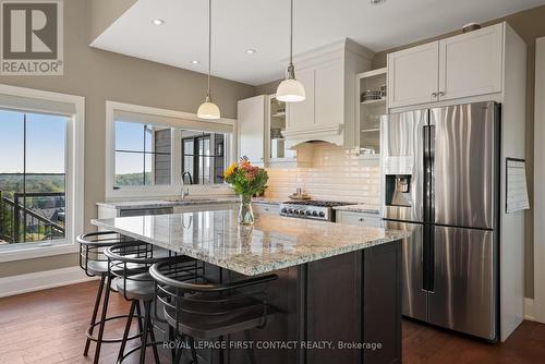 3 Morgan Drive, Oro-Medonte, ON - Indoor Photo Showing Kitchen With Stainless Steel Kitchen With Upgraded Kitchen