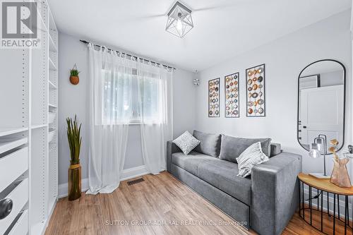 170 Patterson Road, Barrie, ON - Indoor Photo Showing Living Room