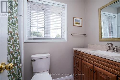 28 Black Willow Drive, Barrie, ON - Indoor Photo Showing Bathroom