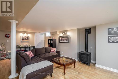 28 Black Willow Drive, Barrie, ON - Indoor Photo Showing Living Room