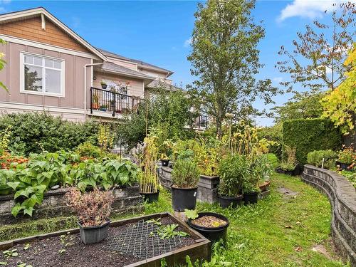 101-7088 West Saanich Rd, Central Saanich, BC - Outdoor With Deck Patio Veranda