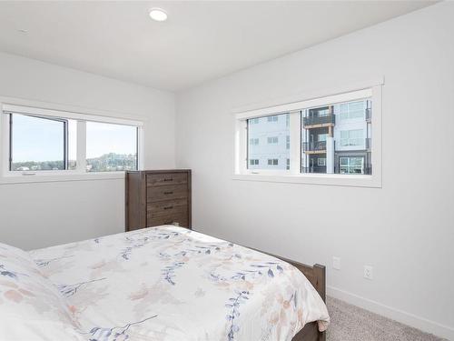 402-2465 Gateway Rd, Langford, BC - Indoor Photo Showing Bedroom