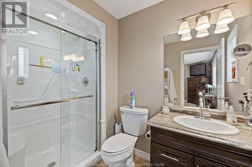 992 Aspen Ridge Crescent, Lakeshore, ON - Indoor Photo Showing Bathroom