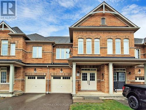 8 Hancock Street, Aurora, ON - Outdoor With Facade