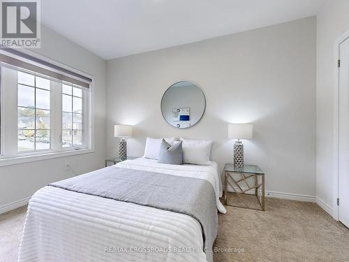 8 Hancock Street, Aurora, ON - Indoor Photo Showing Bedroom