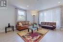 27020 Kennedy Road, Georgina, ON  - Indoor Photo Showing Living Room 