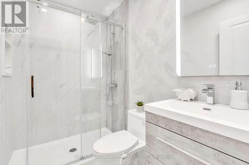 8 Cuthbert Street, Barrie, ON - Indoor Photo Showing Bathroom