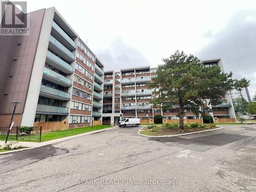 301 - 2121 Roche Court, Mississauga, ON - Outdoor With Balcony