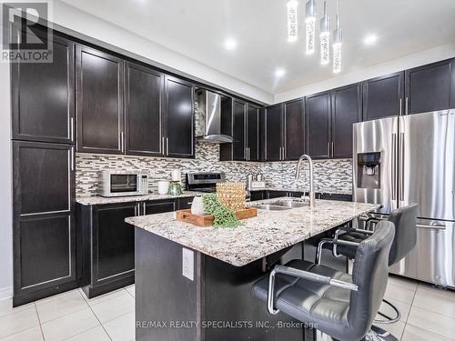 107 Aylesbury Drive E, Brampton, ON - Indoor Photo Showing Kitchen With Stainless Steel Kitchen With Upgraded Kitchen