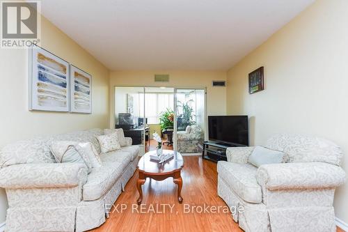 802 - 100 County Court Boulevard, Brampton, ON - Indoor Photo Showing Living Room