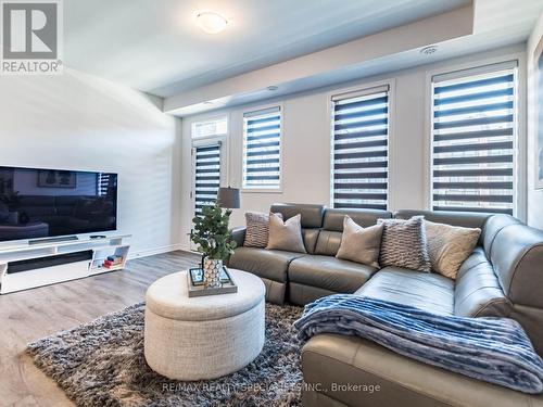 81 Melmar Street, Brampton, ON - Indoor Photo Showing Living Room