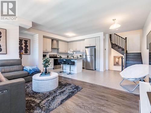 81 Melmar Street, Brampton, ON - Indoor Photo Showing Living Room