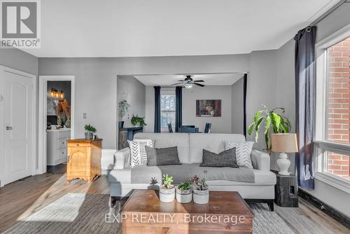 791 County Road 38, Trent Hills (Campbellford), ON - Indoor Photo Showing Living Room