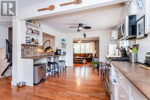 6 Huron Street, Barrie, ON - Indoor Photo Showing Kitchen