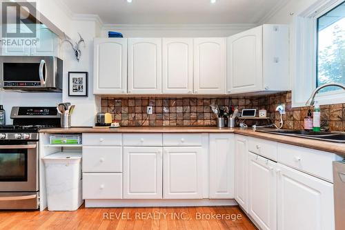 6 Huron Street, Barrie, ON - Indoor Photo Showing Kitchen