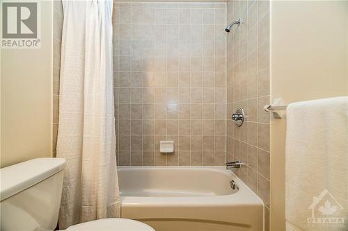 8 Nighthawk Crescent, Ottawa, ON - Indoor Photo Showing Bathroom