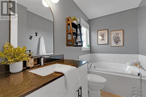 39 Goheen Street, Clarington (Newcastle), ON - Indoor Photo Showing Bathroom