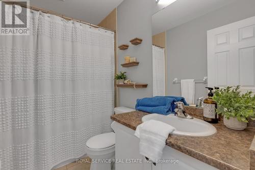 39 Goheen Street, Clarington (Newcastle), ON - Indoor Photo Showing Bathroom