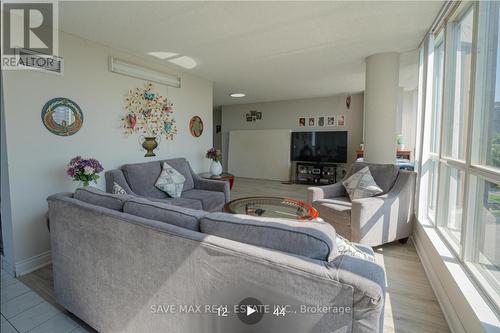 612 - 3 Rowntree Road, Toronto, ON - Indoor Photo Showing Living Room