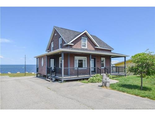 179 Saint-Pierre Est Blvd, Caraquet, NB 