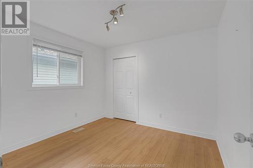 2420 Venetian Avenue, Windsor, ON - Indoor Photo Showing Other Room