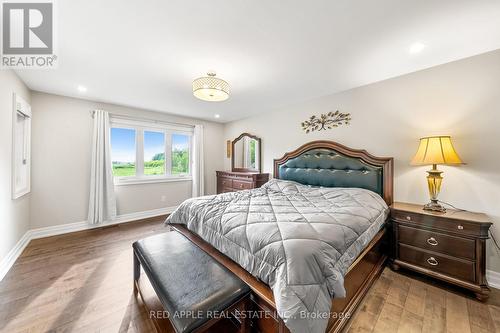 7510 County Rd 27, Essa, ON - Indoor Photo Showing Bedroom