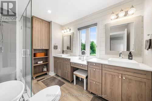 7510 County Rd 27, Essa, ON - Indoor Photo Showing Bathroom