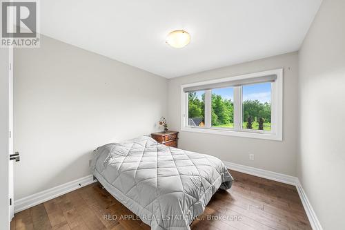 7510 County Rd 27, Essa, ON - Indoor Photo Showing Bedroom