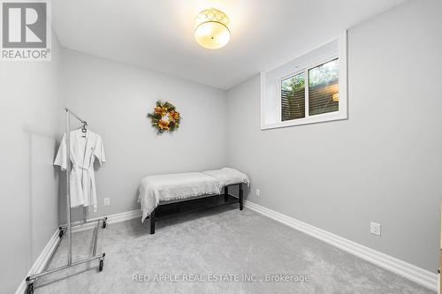 7510 County Rd 27, Essa, ON - Indoor Photo Showing Bedroom