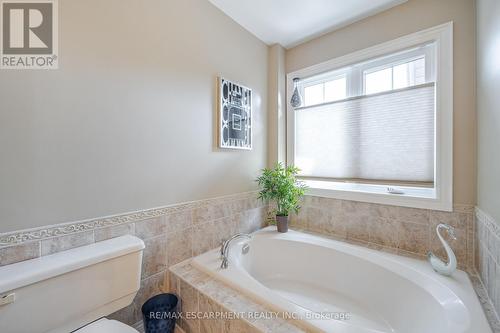 24 Furrows End, Brampton, ON - Indoor Photo Showing Bathroom