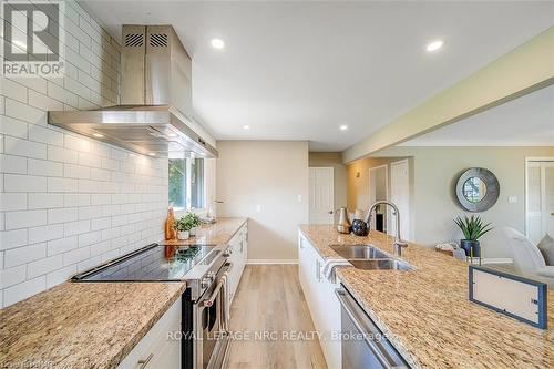 Main - 15 Royale Road, St. Catharines, ON - Indoor Photo Showing Kitchen With Double Sink