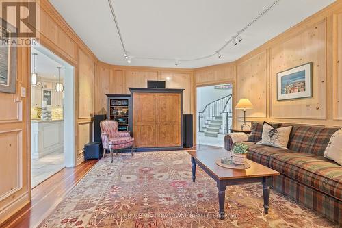 3 Meagan Drive, Halton Hills, ON - Indoor Photo Showing Living Room