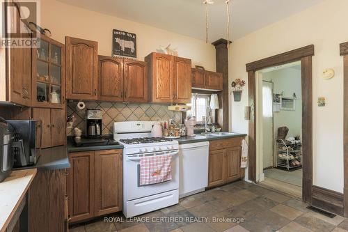 110 Smith Street, Wellington North, ON - Indoor Photo Showing Kitchen