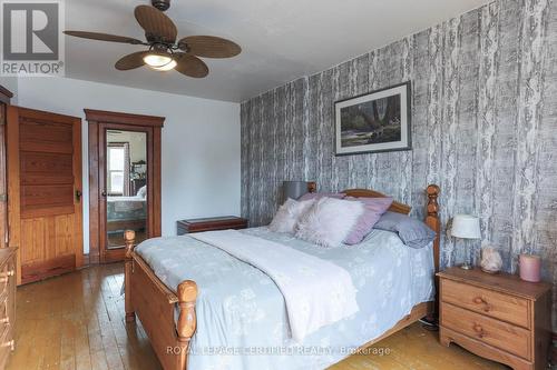 110 Smith Street, Wellington North, ON - Indoor Photo Showing Bedroom