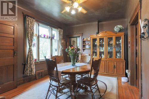 110 Smith Street, Wellington North, ON - Indoor Photo Showing Dining Room