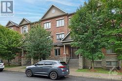 444 LEBOUTILLIER AVENUE  Ottawa, ON K1K 2V7