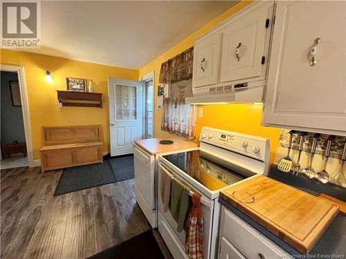 1100 Mercury Street, Bathurst, NB - Indoor Photo Showing Kitchen