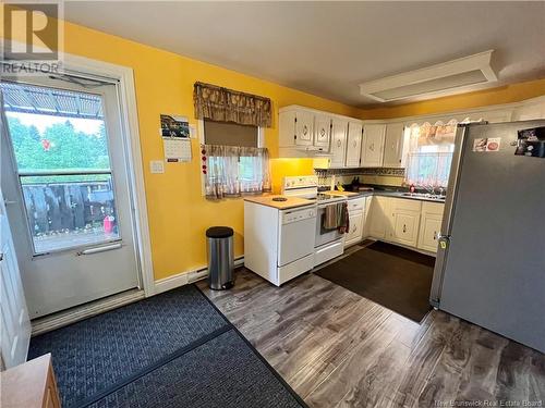 1100 Mercury Street, Bathurst, NB - Indoor Photo Showing Kitchen