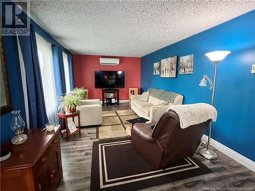 1100 Mercury Street, Bathurst, NB - Indoor Photo Showing Living Room