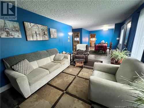 1100 Mercury Street, Bathurst, NB - Indoor Photo Showing Living Room