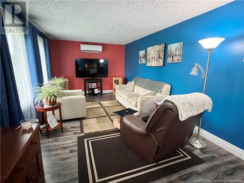 1100 Mercury Street, Bathurst, NB - Indoor Photo Showing Living Room