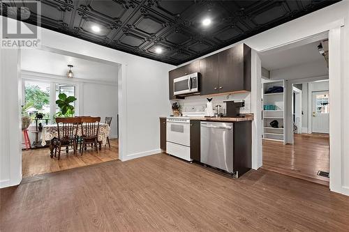 16 Grant Street, Perth, ON - Indoor Photo Showing Kitchen