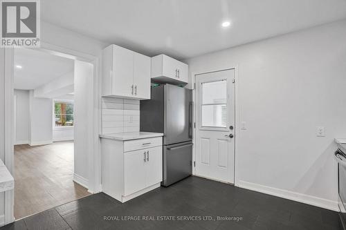 23 Hazel Street, St. Catharines, ON - Indoor Photo Showing Kitchen