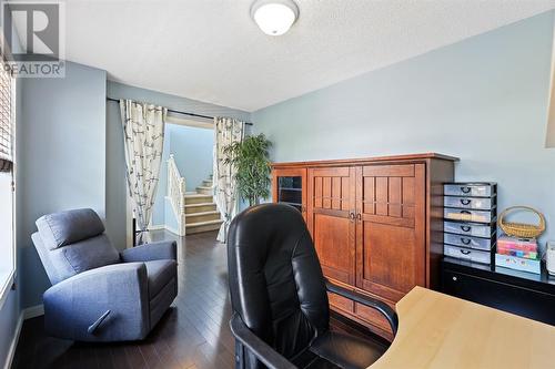 133 Prestwick Mews Se, Calgary, AB - Indoor Photo Showing Other Room