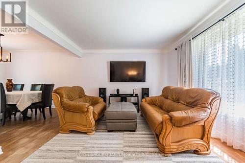 3 Colonial Court, St. Catharines, ON - Indoor Photo Showing Living Room