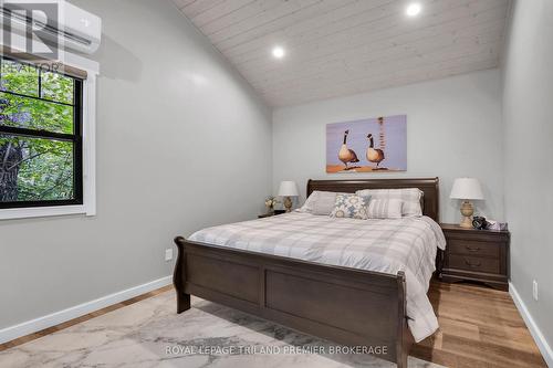 9941 Nipigon Street, Lambton Shores (Port Franks), ON - Indoor Photo Showing Bedroom