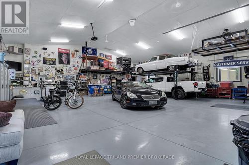 9941 Nipigon Street, Lambton Shores (Port Franks), ON - Indoor Photo Showing Garage